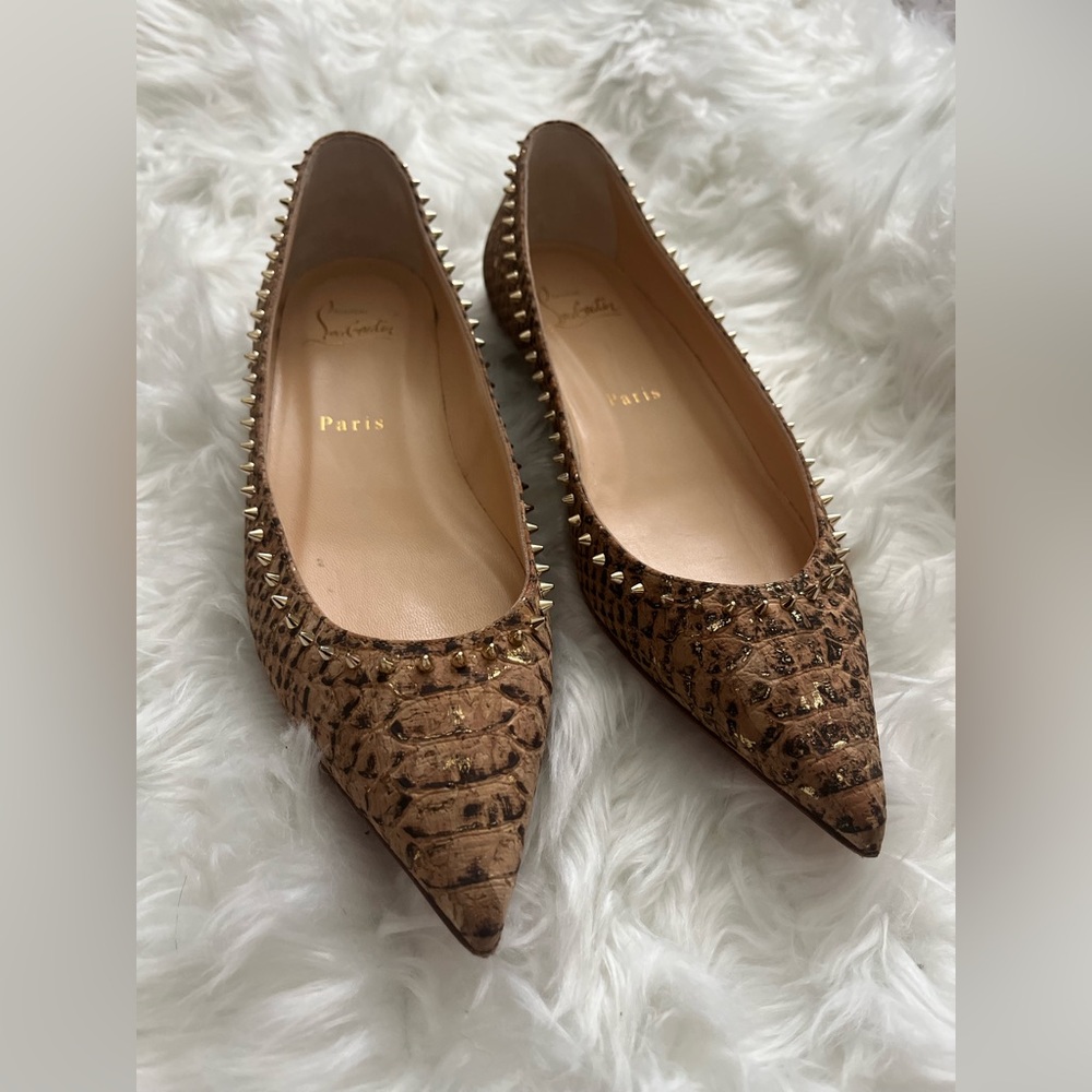 ** SOLD ** Christian Louboutin Anjalina Flat - 36
